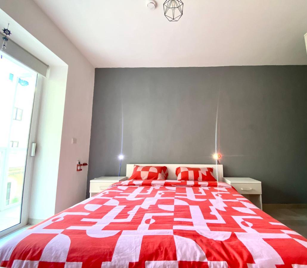 Central Private En-Suite With Balcony In Shared Residence Pietà Buitenkant foto