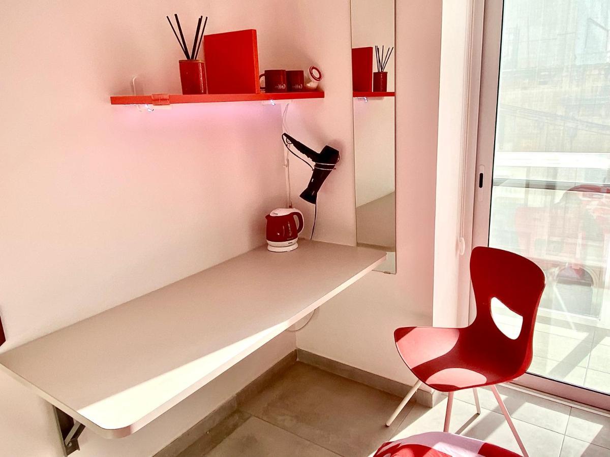 Central Private En-Suite With Balcony In Shared Residence Pietà Buitenkant foto